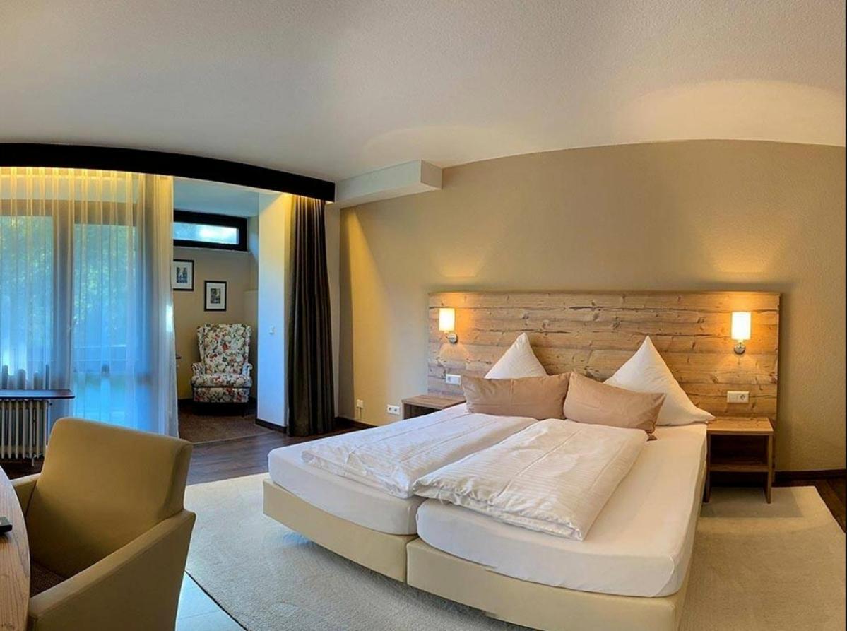 Hotel Luisenpark Бад-Бергцаберн Экстерьер фото